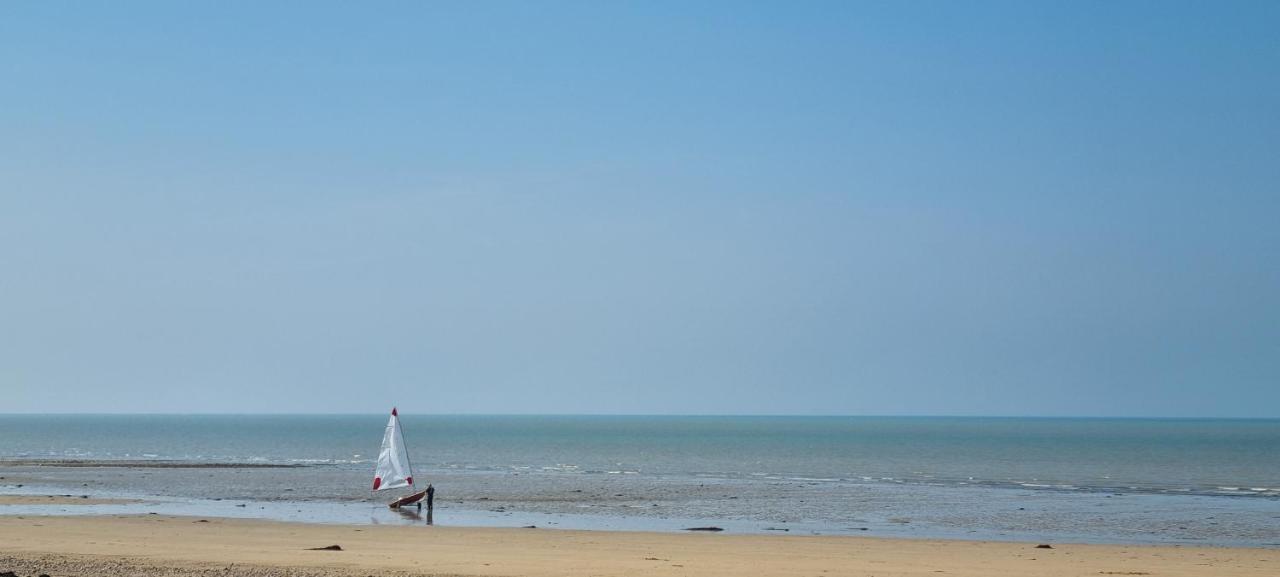 Maison De Vacances Bord De Mer Normandie Plage Du Debarquement Proche Caen Bernières-sur-Mer Esterno foto